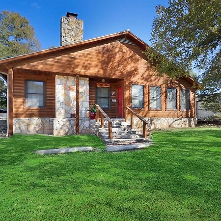 Wimberley Log Cabins Resort And Suites- The Oak Lodge Exterior foto